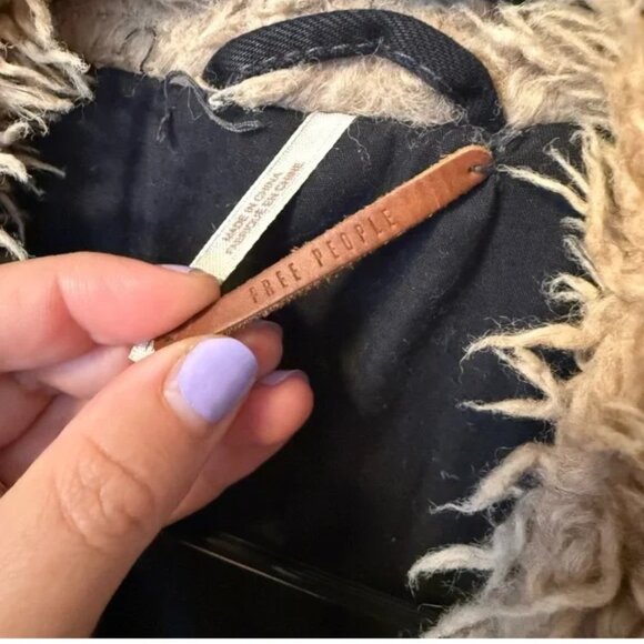 Free People Black Owen’s Sherpa Jacket - XS  as seen on Taylor Swift - Picture 8 of 12